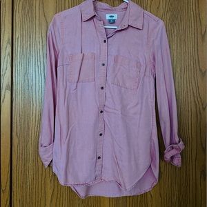 Women’s button up shirt